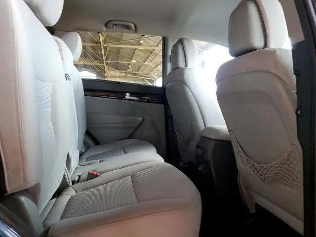 2015 KIA SORENTO LX  