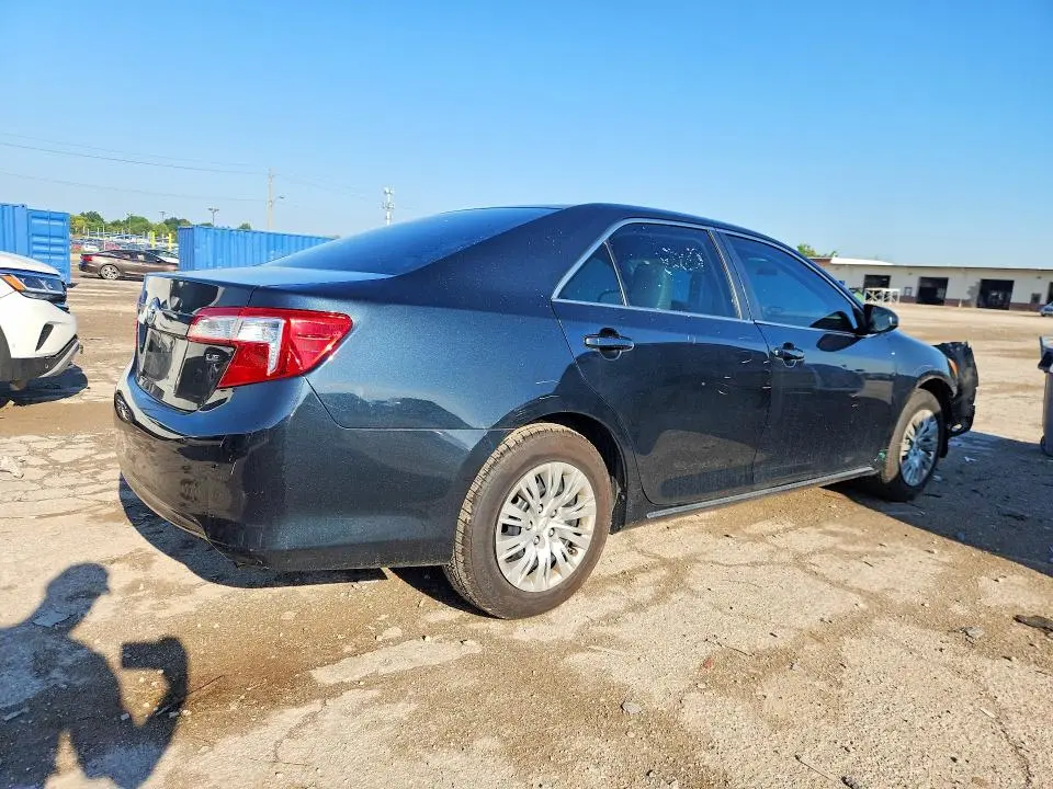 2014 TOYOTA CAMRY LE  