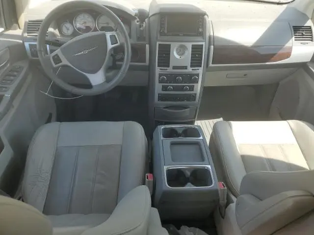 2010 CHRYSLER TOWN & COUNTRY TOURING  