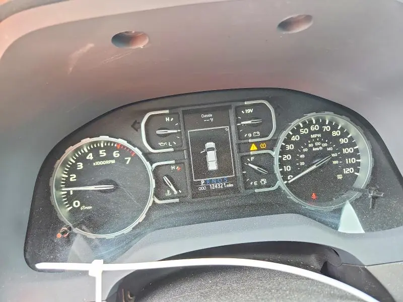 2018 TOYOTA TUNDRA CREWMAX SR5  