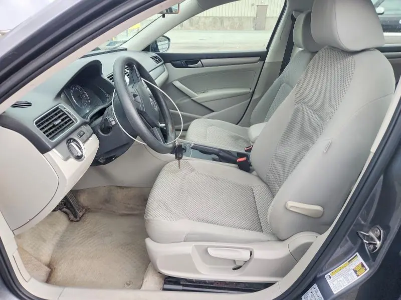 2012 VOLKSWAGEN PASSAT S  