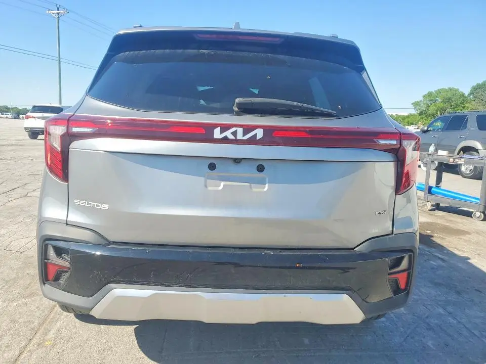 2024 KIA SELTOS S  