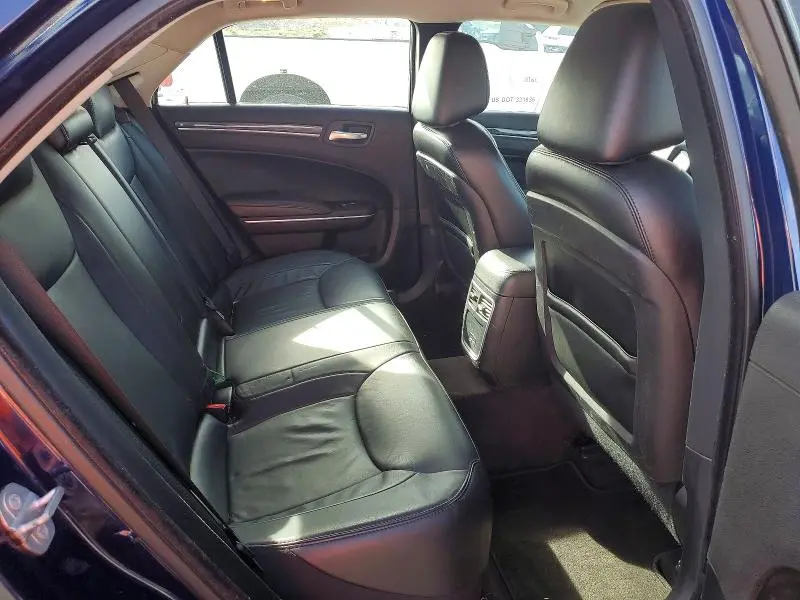 2017 CHRYSLER 300 LIMITED  