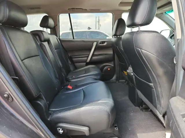 2011 TOYOTA HIGHLANDER BASE  