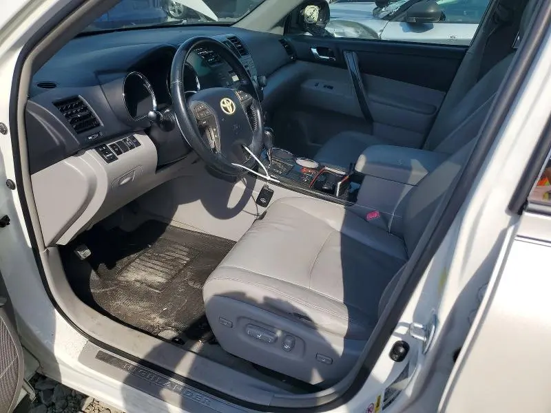 2025 TOYOTA HIGHLANDER LIMITED  