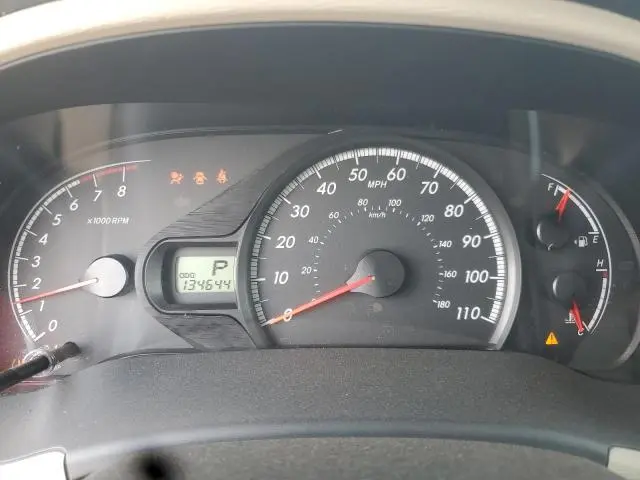 2011 TOYOTA SIENNA LE  
