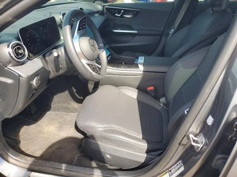 2025 MERCEDES-BENZ C 300  
