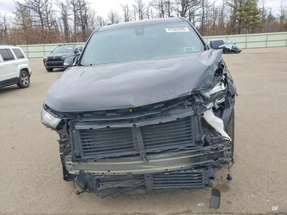 2023 CHEVROLET TRAVERSE LT  