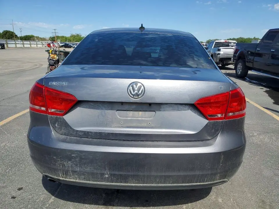 2013 VOLKSWAGEN PASSAT SE  
