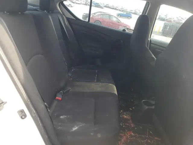 2017 NISSAN VERSA S  