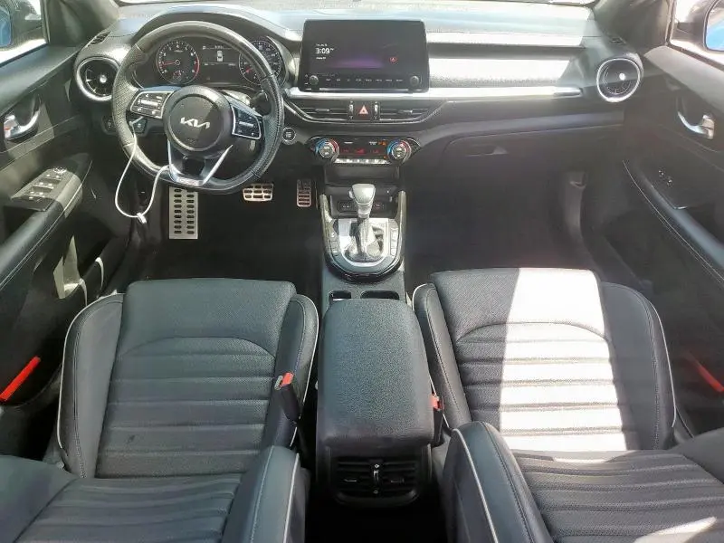 2024 KIA FORTE GT LINE  