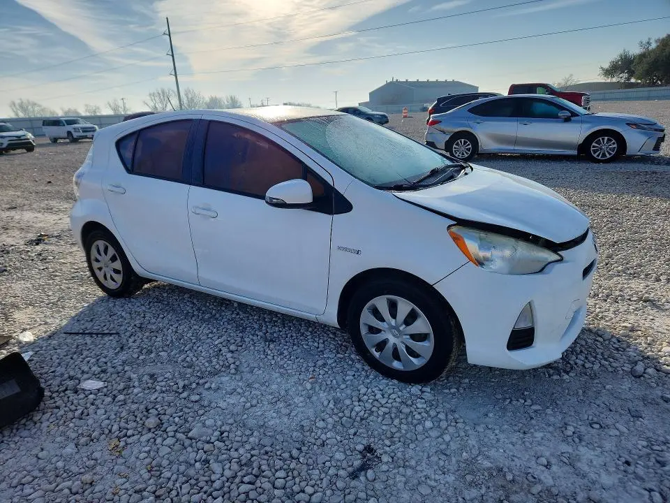 2014 TOYOTA PRIUS C   