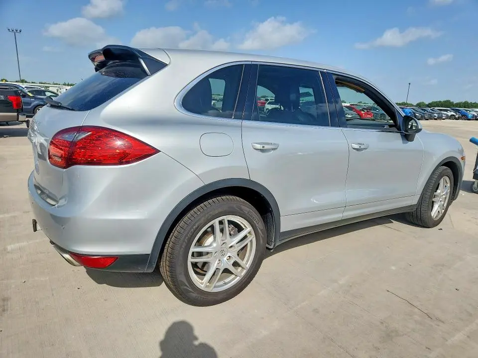 2012 PORSCHE CAYENNE   