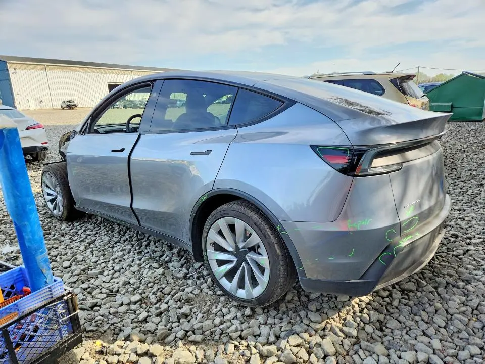 2026 TESLA MODEL Y   