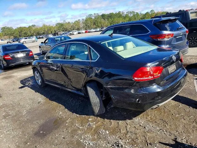 2013 VOLKSWAGEN PASSAT SE  