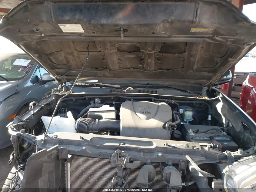 2017 TOYOTA TACOMA SR5 V6
