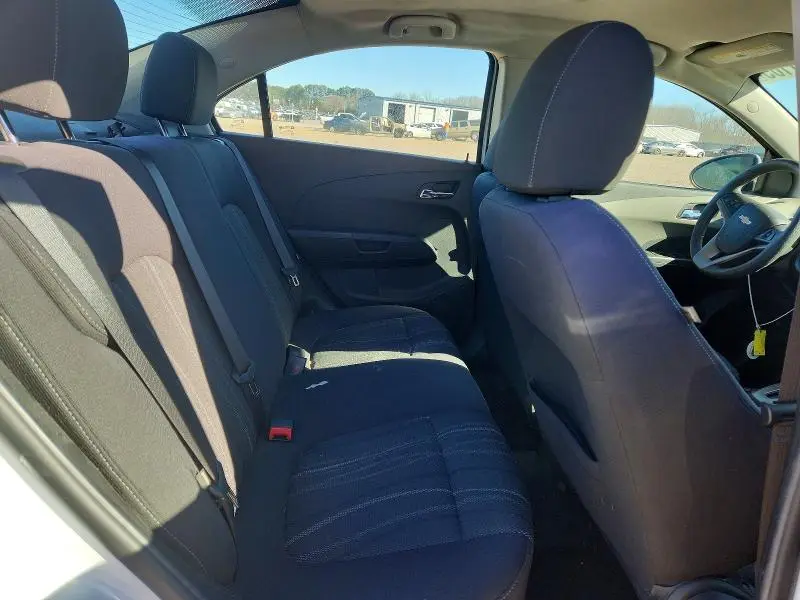 2015 CHEVROLET SONIC LT  