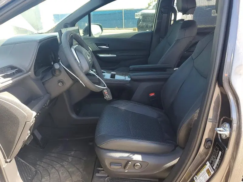 2025 TOYOTA SIENNA PLATINUM 7-PASSENGER  