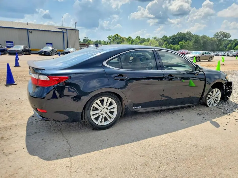 2013 LEXUS ES 300H  