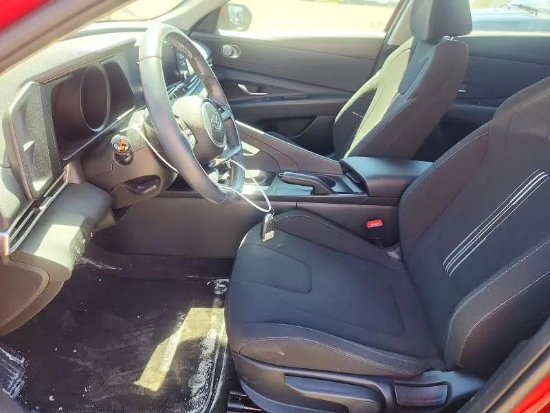 2022 HYUNDAI ELANTRA   