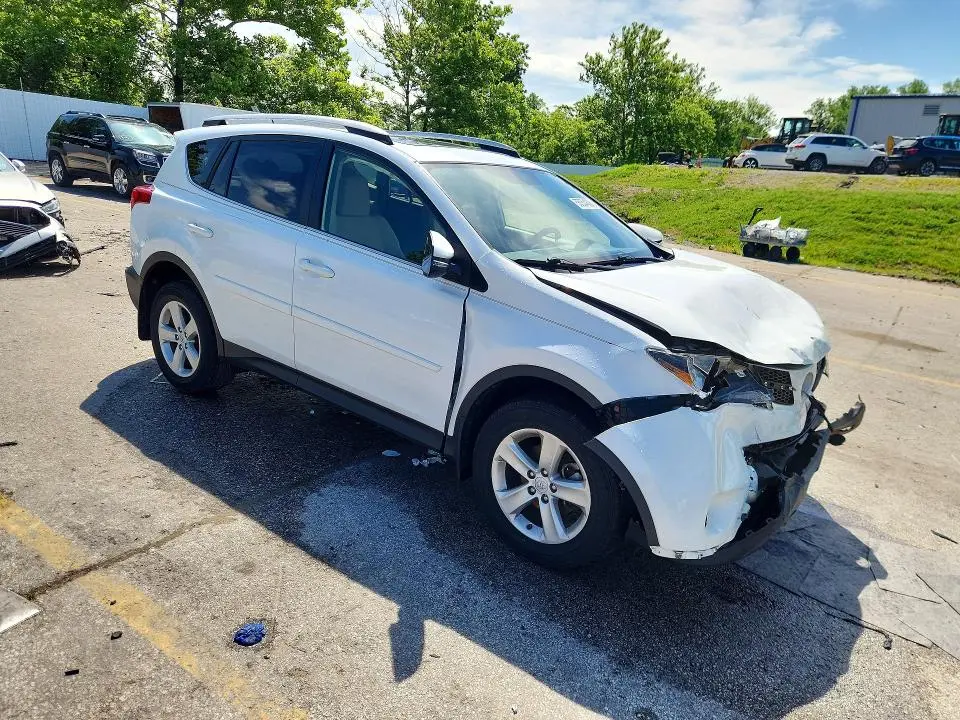 2014 TOYOTA RAV4 XLE  