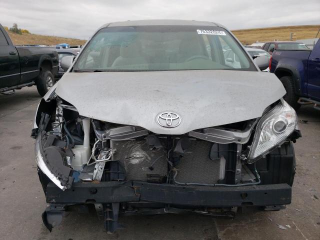 2014 TOYOTA SIENNA LE