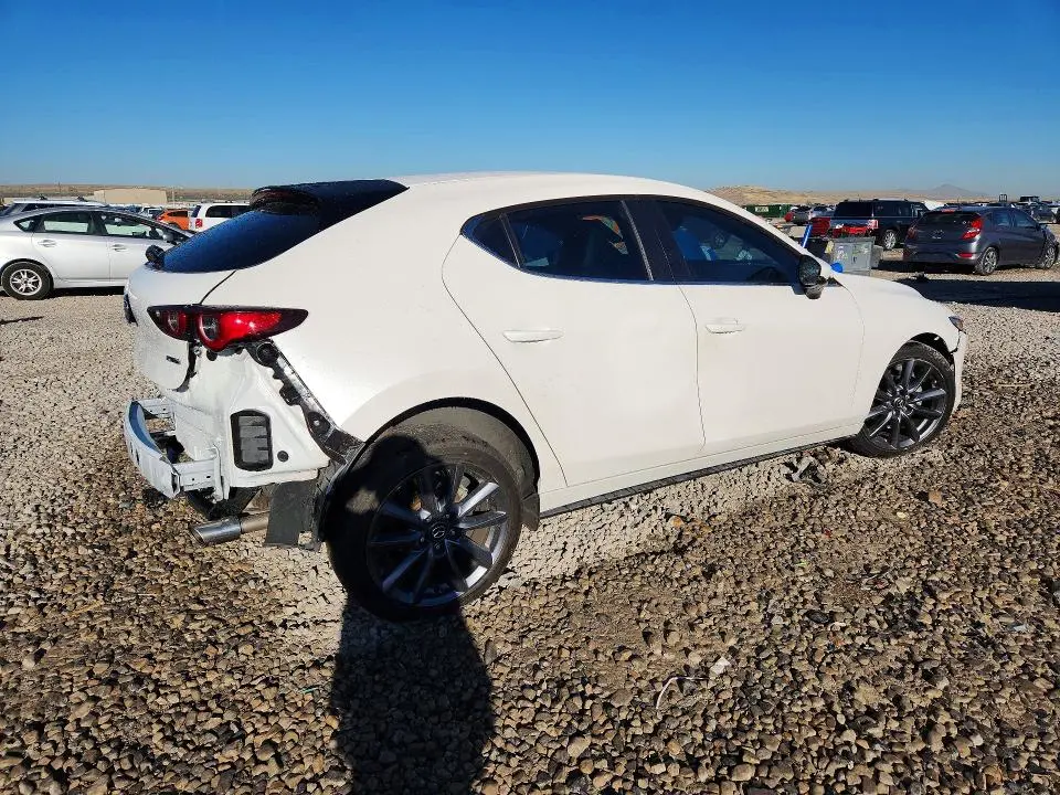 2022 MAZDA 3 PREFERRED  