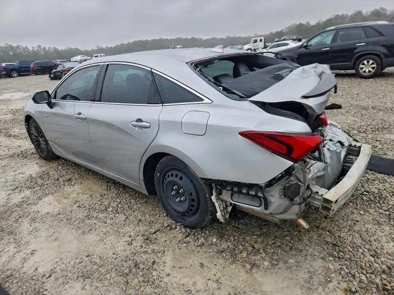 2020 TOYOTA AVALON XSE  