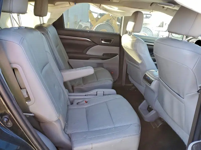 2016 TOYOTA HIGHLANDER LIMITED  