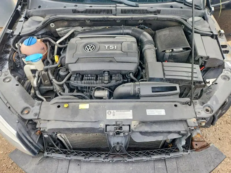 2015 VOLKSWAGEN JETTA   