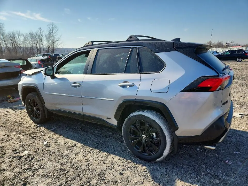 2025 TOYOTA RAV4 XSE  
