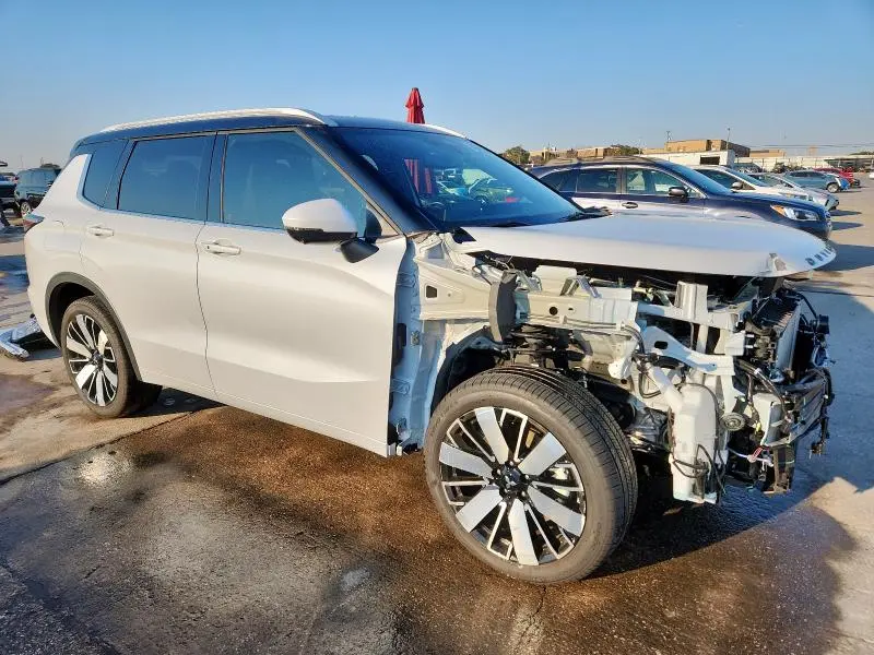 2025 MITSUBISHI OUTLANDER SEL  