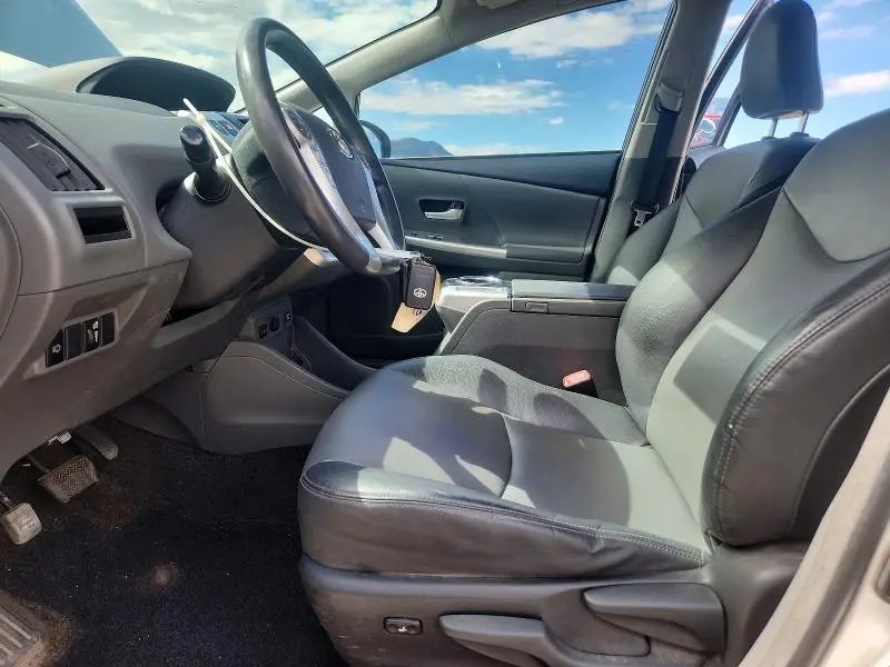 2012 TOYOTA PRIUS V FIVE  