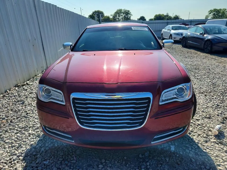 2013 CHRYSLER 300   
