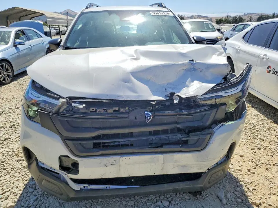 2025 SUBARU FORESTER   