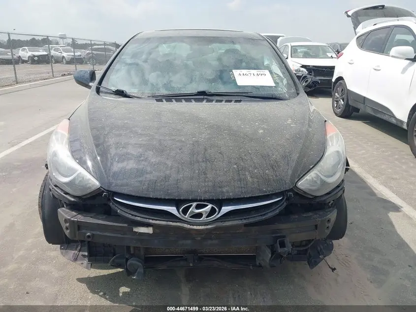 2013 HYUNDAI ELANTRA GLS