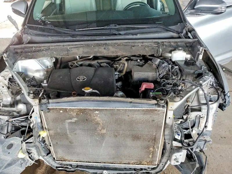 2017 TOYOTA HIGHLANDER SE  