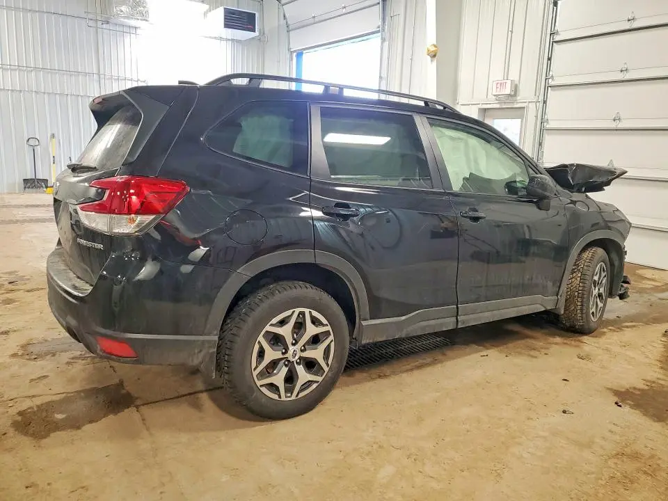 2024 SUBARU FORESTER PREMIUM  