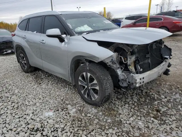 2020 TOYOTA HIGHLANDER XLE  