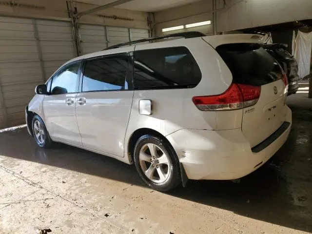 2012 TOYOTA SIENNA LE  