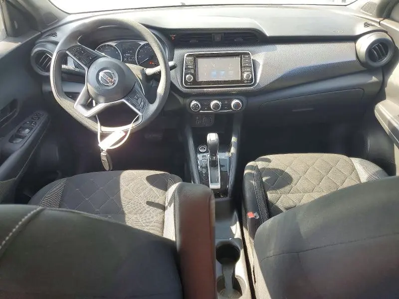 2020 NISSAN KICKS S  