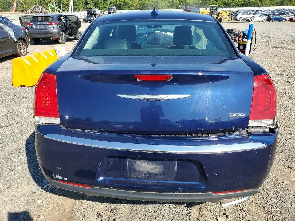 2016 CHRYSLER 300 LIMITED  