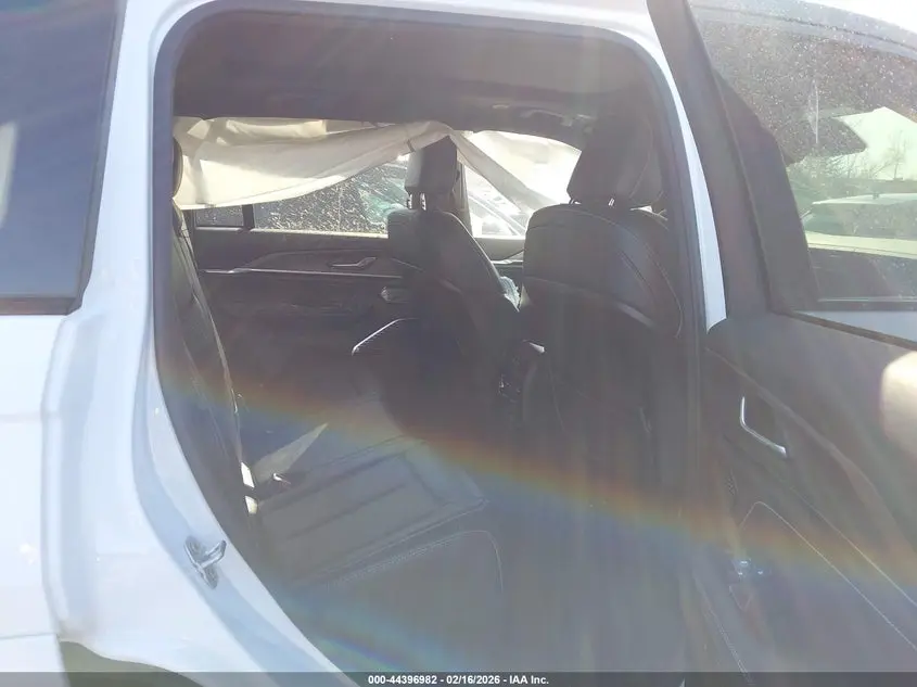 2022 JEEP GRAND CHEROKEE OVERLAND 4X4