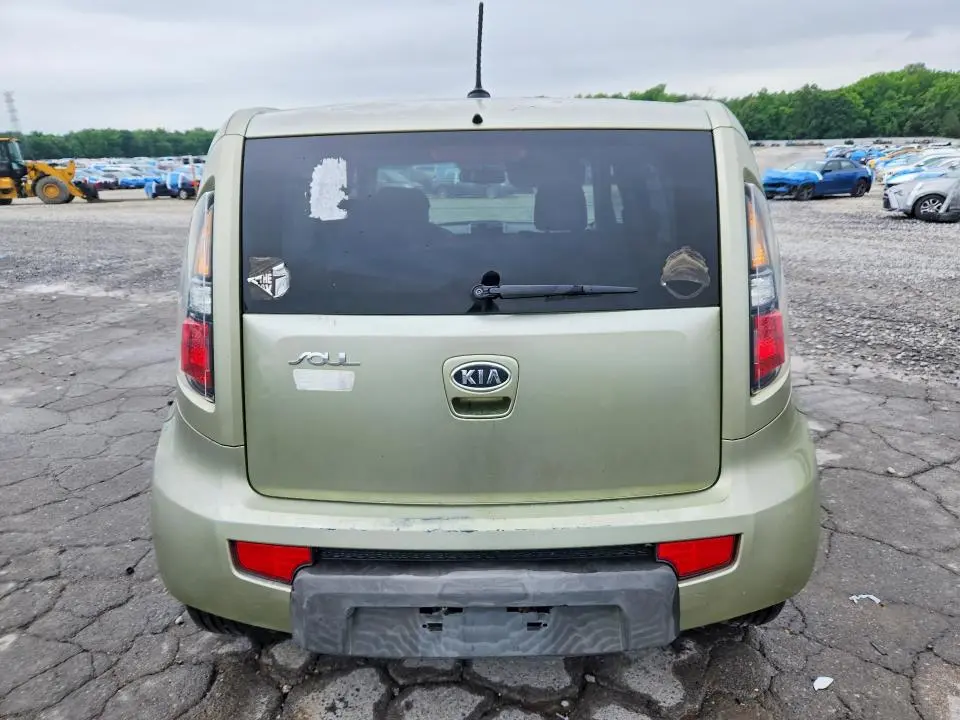 2010 KIA SOUL +  