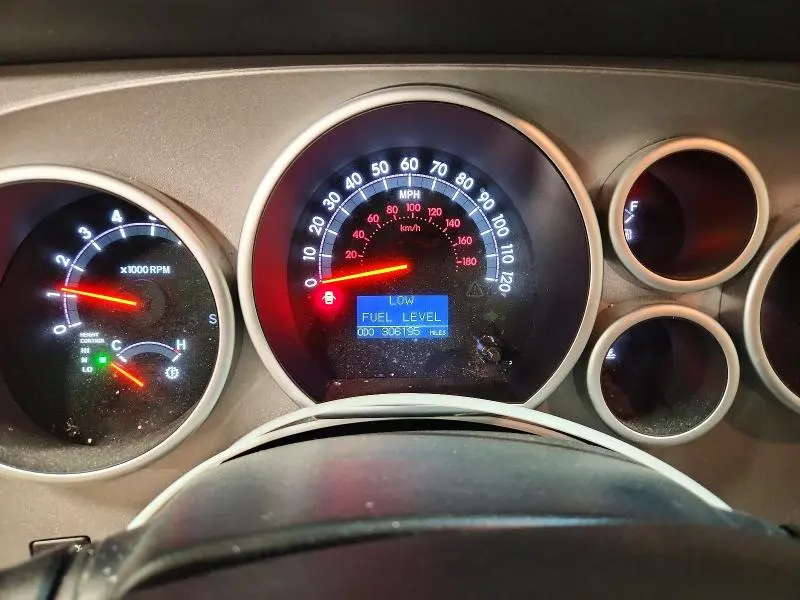 2011 TOYOTA SEQUOIA PLATINUM  