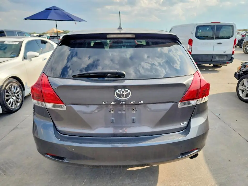 2013 TOYOTA VENZA LE  
