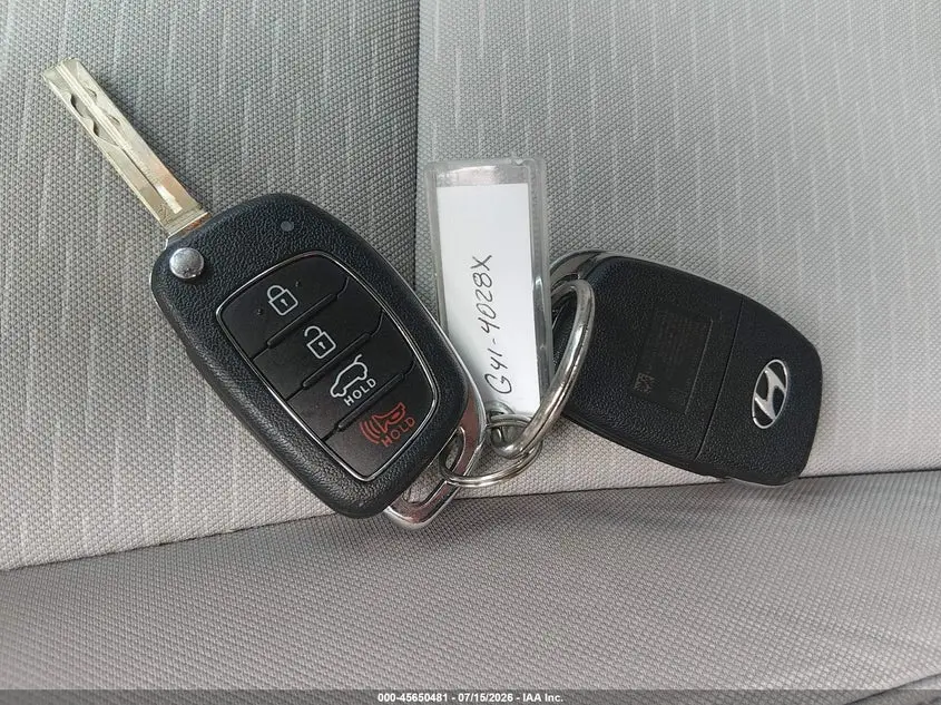 2021 HYUNDAI TUCSON SE