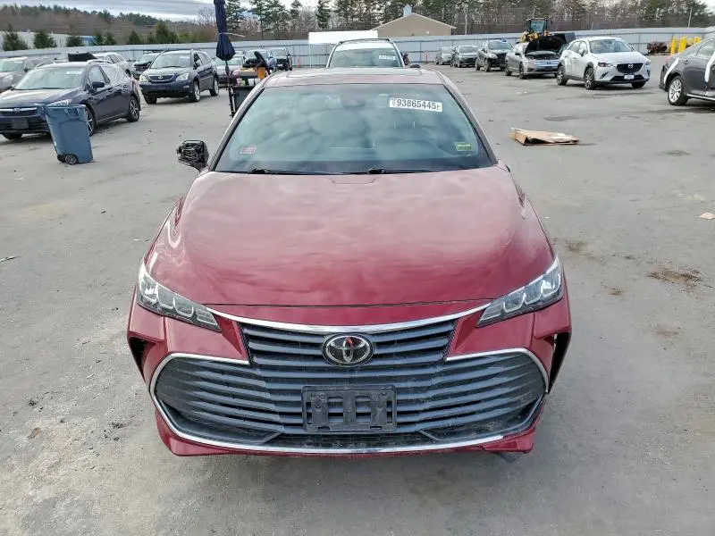 2019 TOYOTA AVALON XLE  