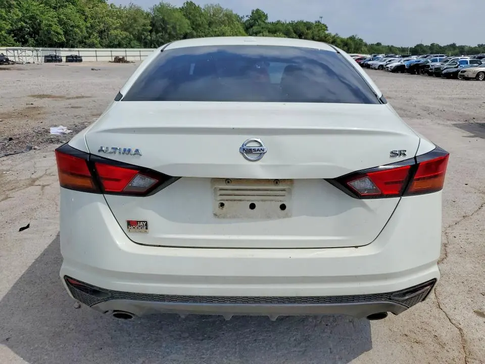 2019 NISSAN ALTIMA SR  