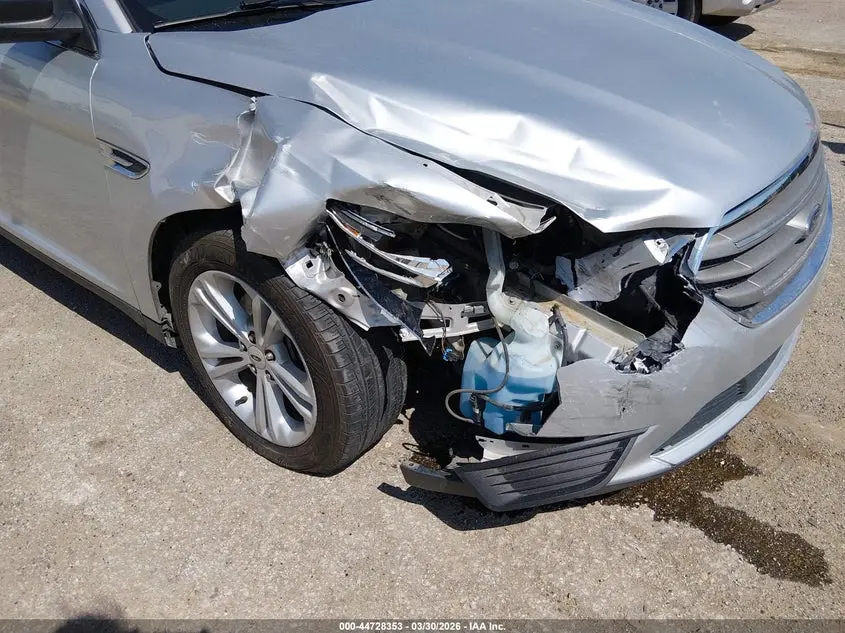 2018 FORD TAURUS SE